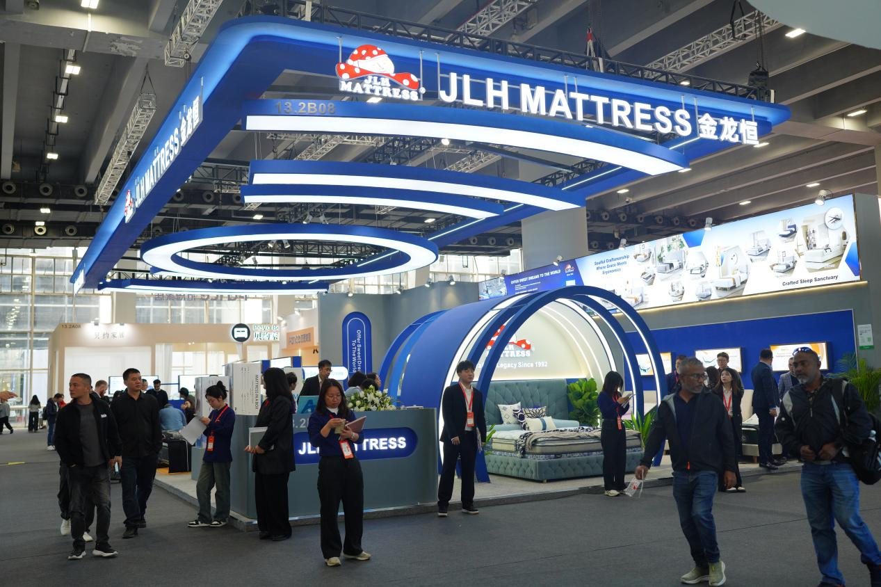 JLH Furniture Joins 135th Canton Fair Phase Two to Expand Global Partnerships