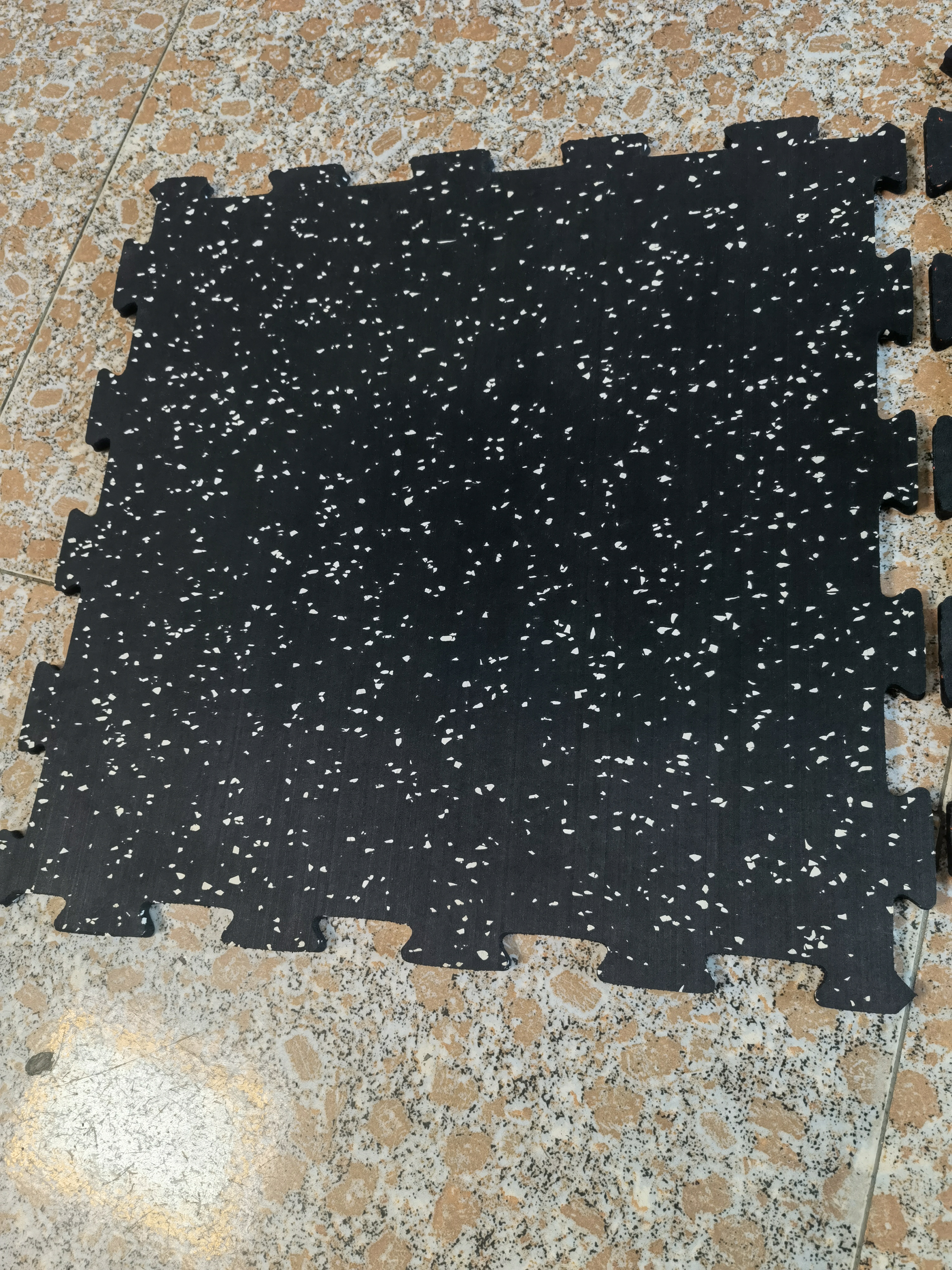 Composite Latch Floor Mat: Stylish, Durable & Customizable