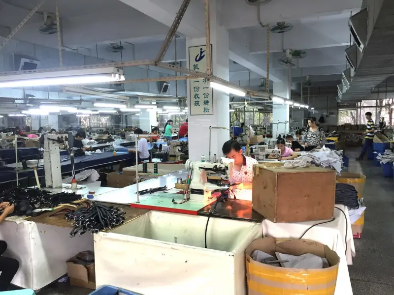 Inside_Handbag_factory_xinzirain.webp