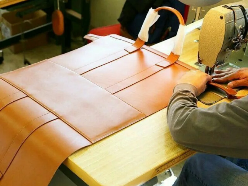 Key Factors to Evaluate a Travel Bag Manufacturer.webp