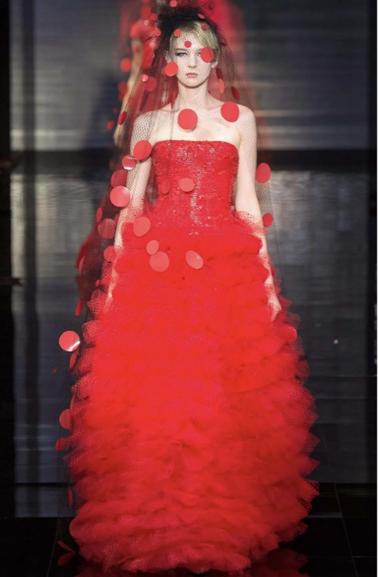 Armani Privé Fall 2014 Haute Couture30.webp